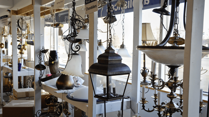 Selection of light fixtures.
