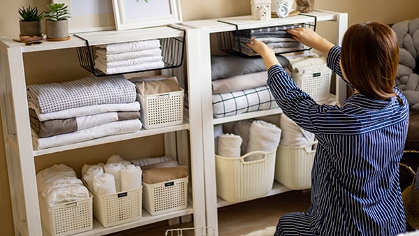 organized-shelves