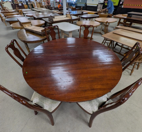 Dining table set