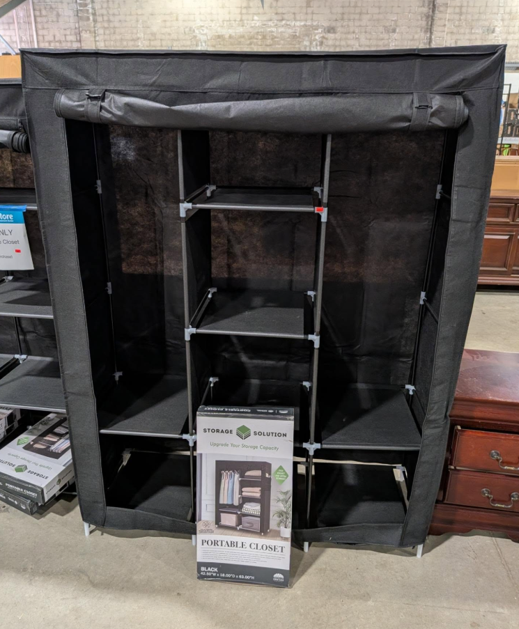 Portable closet